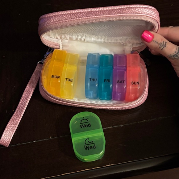 Colorful Weekly Pill Organizer with Pink Case - Picture 2 of 3